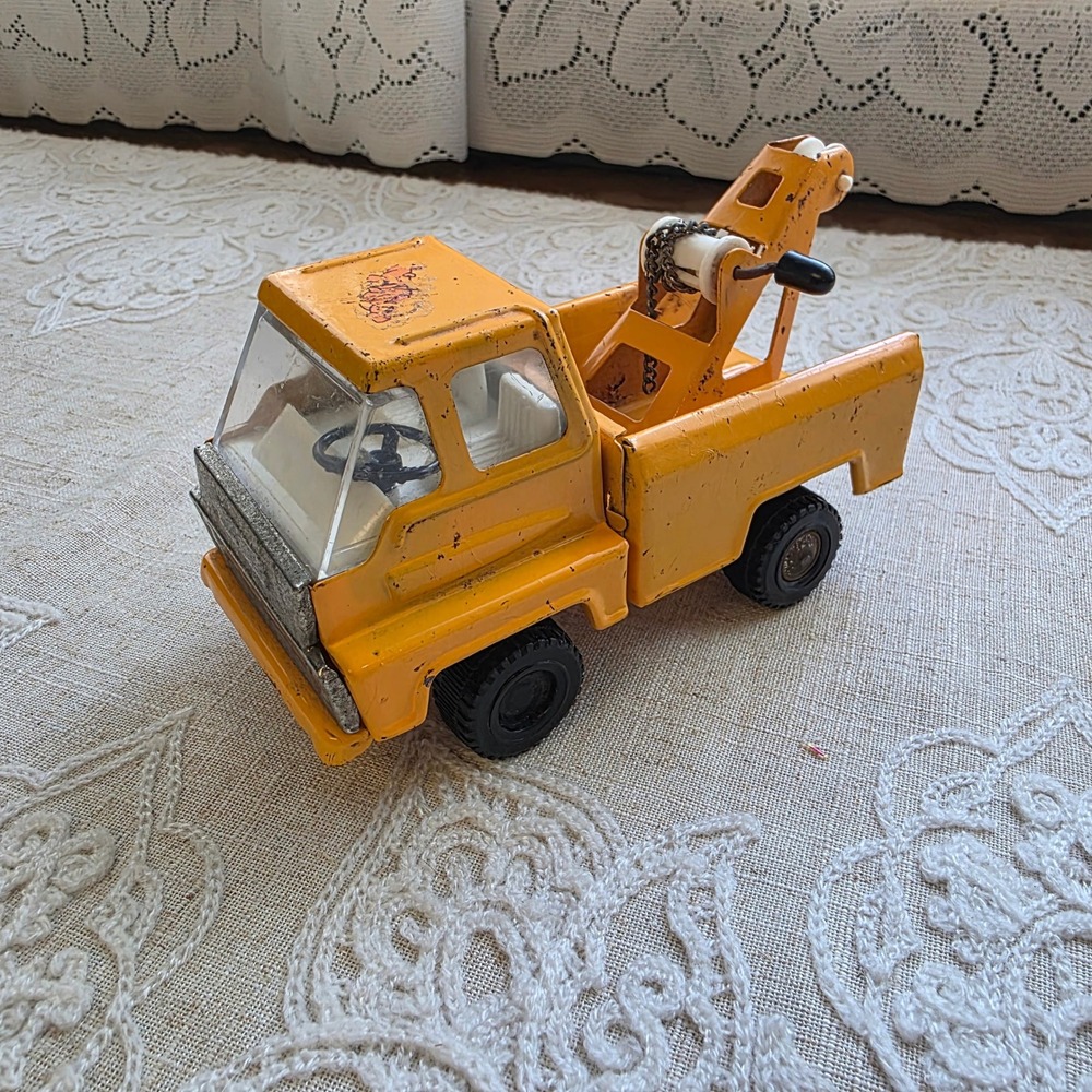 Vintage Tuf-Line Tin Tow Truck Wrecker Toy 5.5" Yellow, Made in Japan